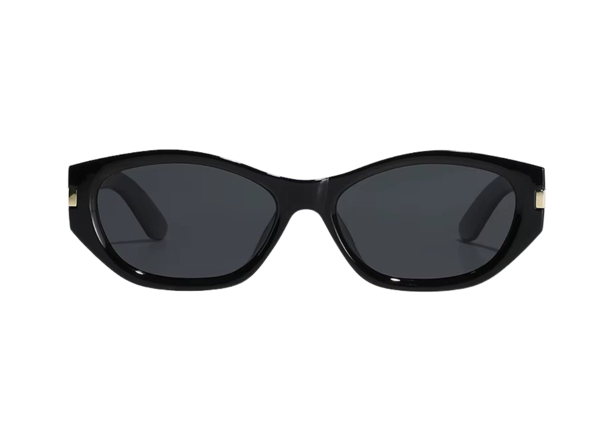 Kelsey - All Black