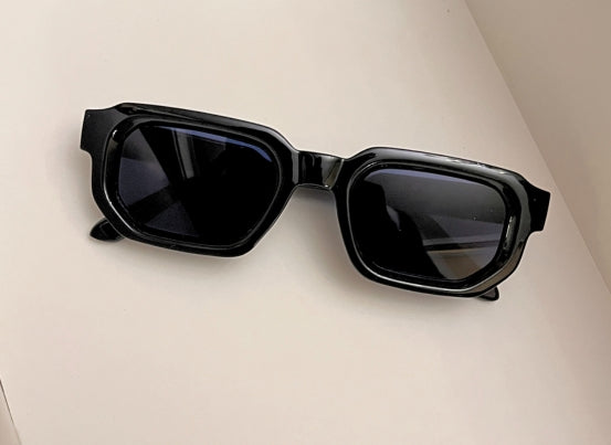 VOG - All Black