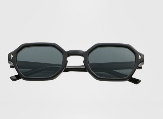 Vanguard All Black