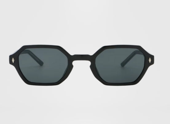 Vanguard All Black